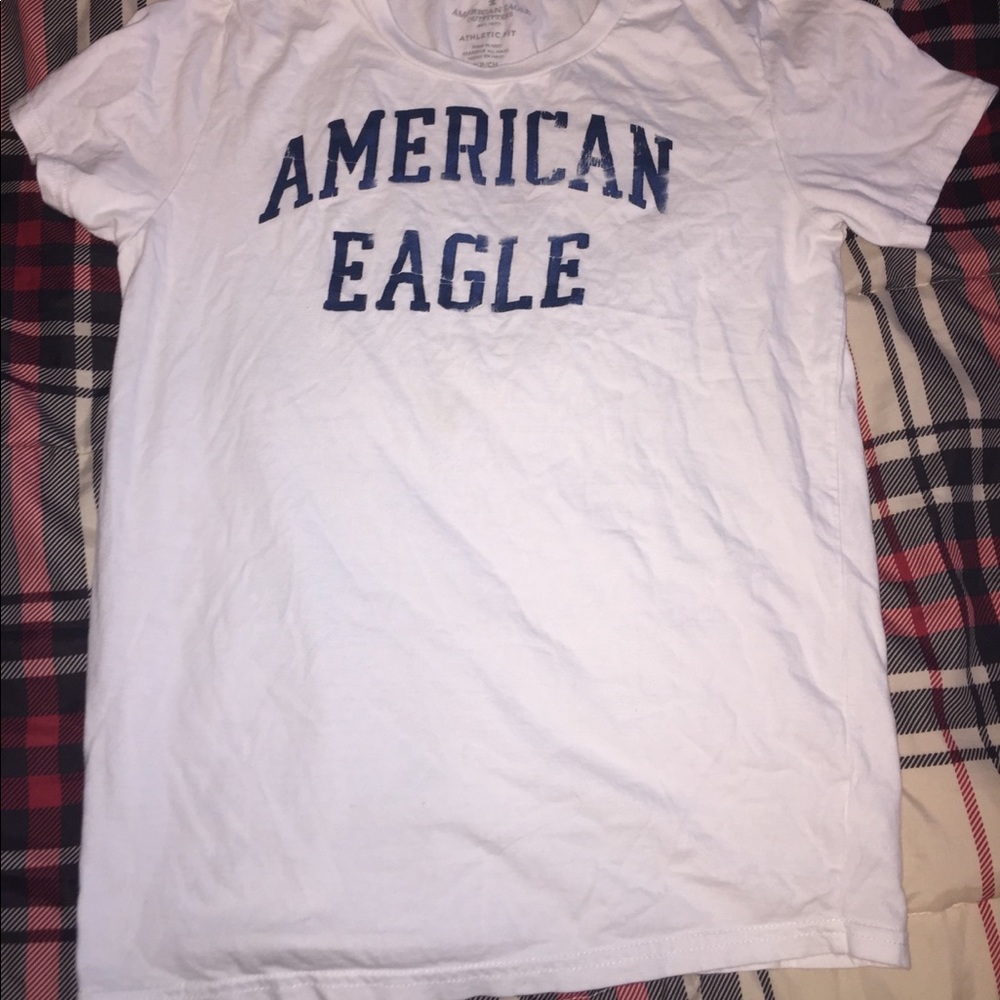 American Eagle tee